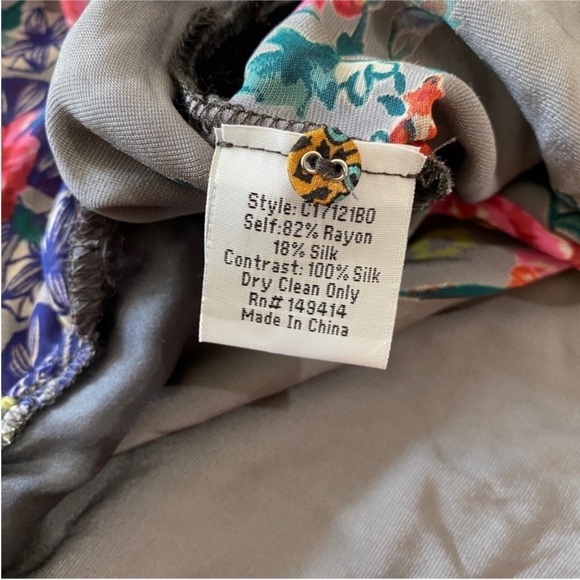 Johnny Was beautiful bohemian velvet floral blouse NWT - Picture 10 of 13